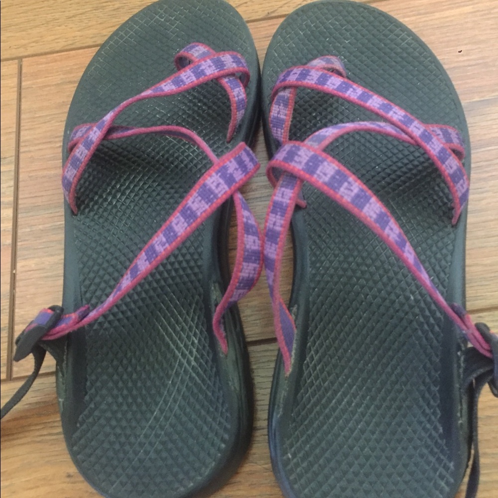Size 9 women’s Chaco’s